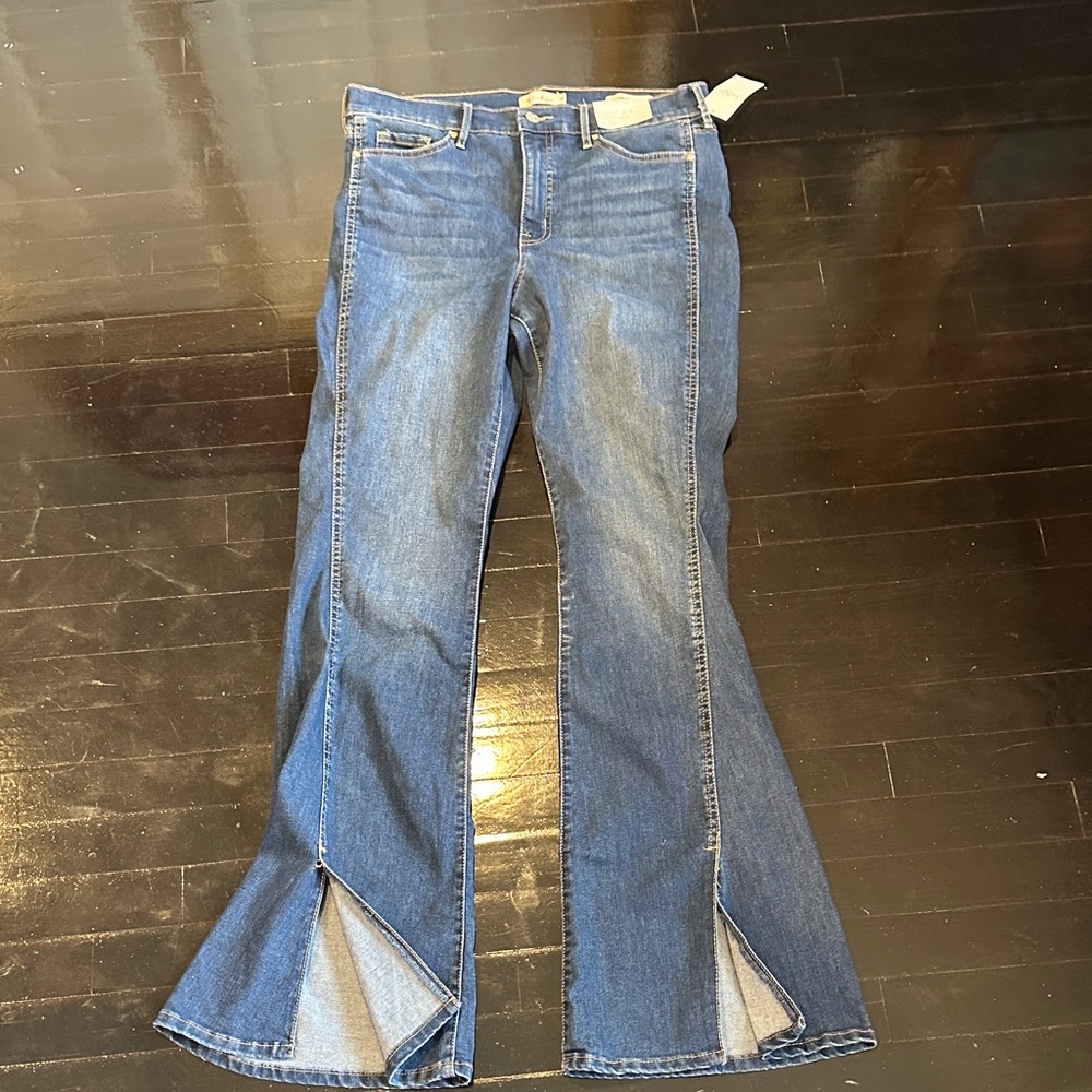 Jessica Simpson Women's Blue high rise Flared Jeans 12/31